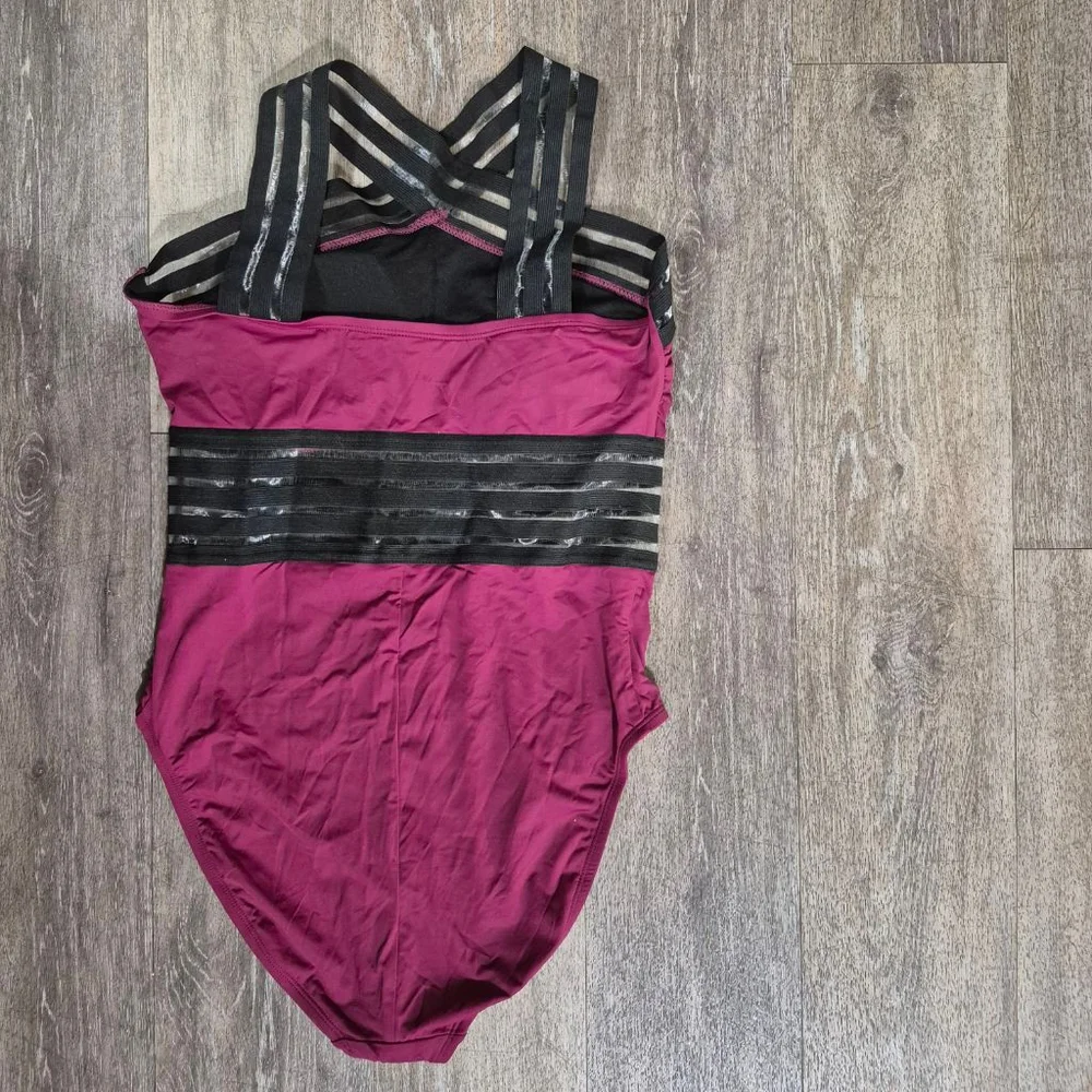 Women's Hilor‎ Magenta & Black One Piece Swimsuit M